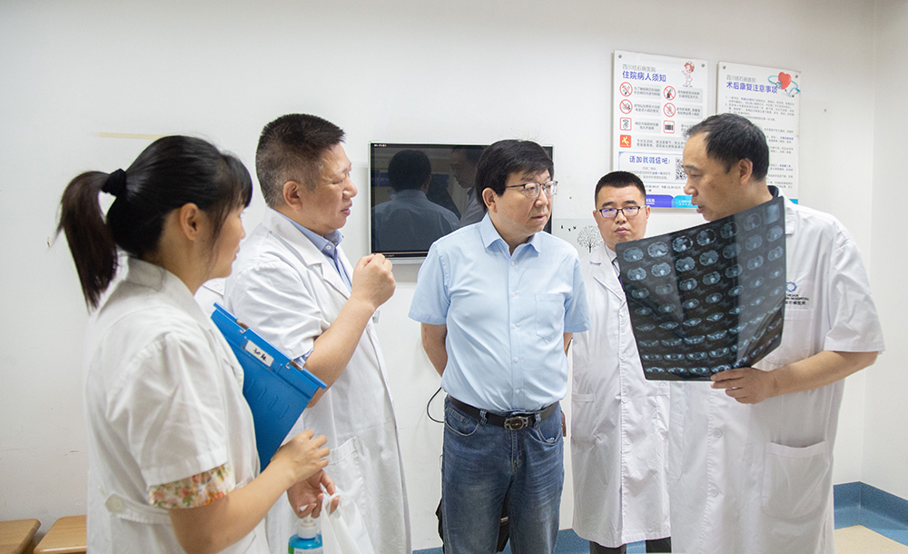 四川首家!“美国波科Rezūm瑞梦培训中心”落户四川结石病医院,前列腺增生患者的福音(图8) 四川首家!“美国波科Rezūm瑞梦培训中心”落户四川结石病医院,前列腺增生患者的福音(图8)