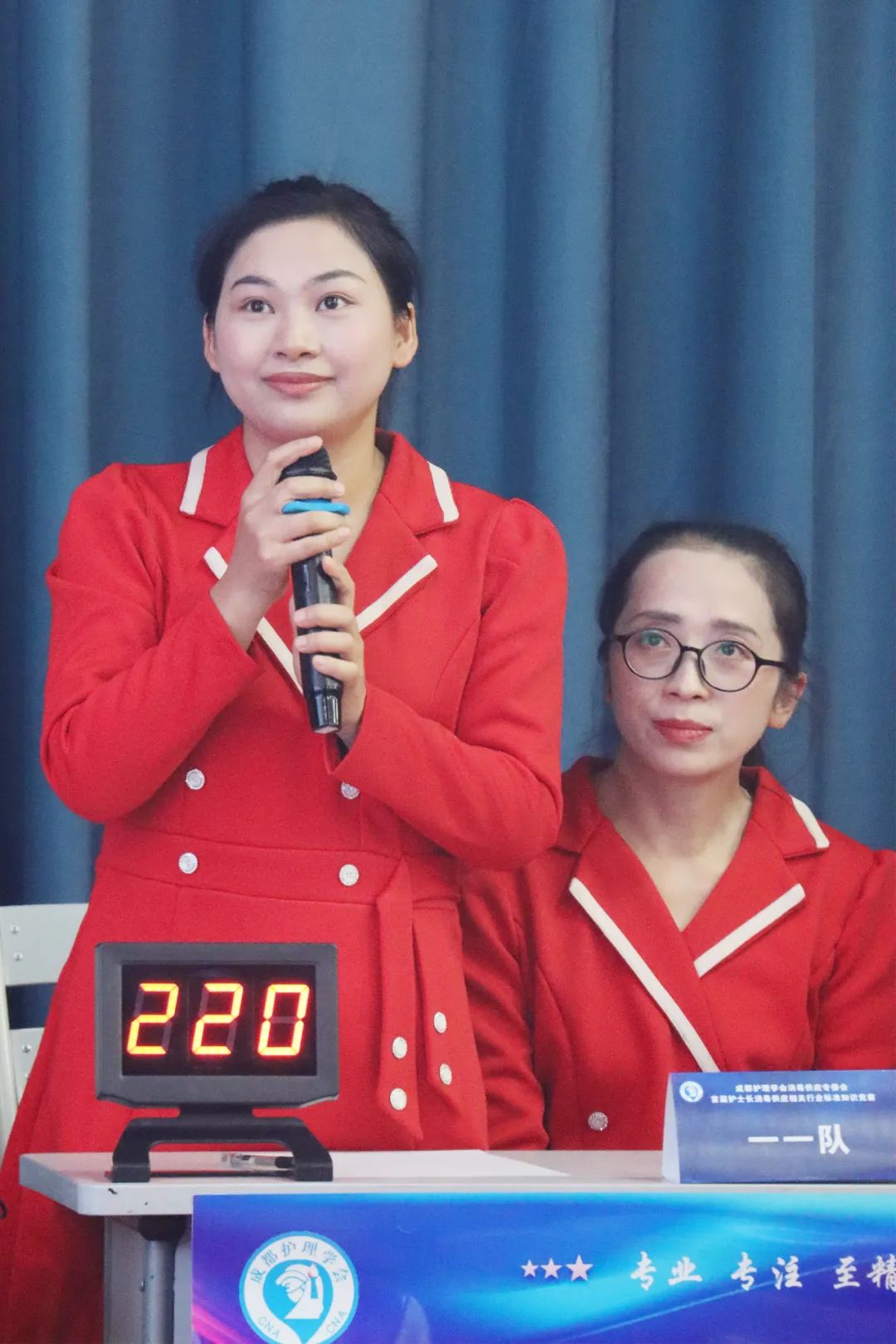 喜报连连!四川结石病医院护士长何静斩获全市消供知识竞赛三等奖!(图2) 喜报连连!四川结石病医院护士长何静斩获全市消供知识竞赛三等奖!(图2)