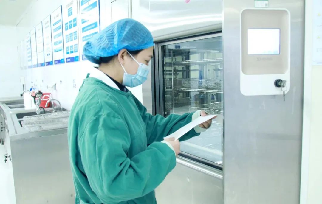 喜报连连!四川结石病医院护士长何静斩获全市消供知识竞赛三等奖!(图7) 喜报连连!四川结石病医院护士长何静斩获全市消供知识竞赛三等奖!(图7)