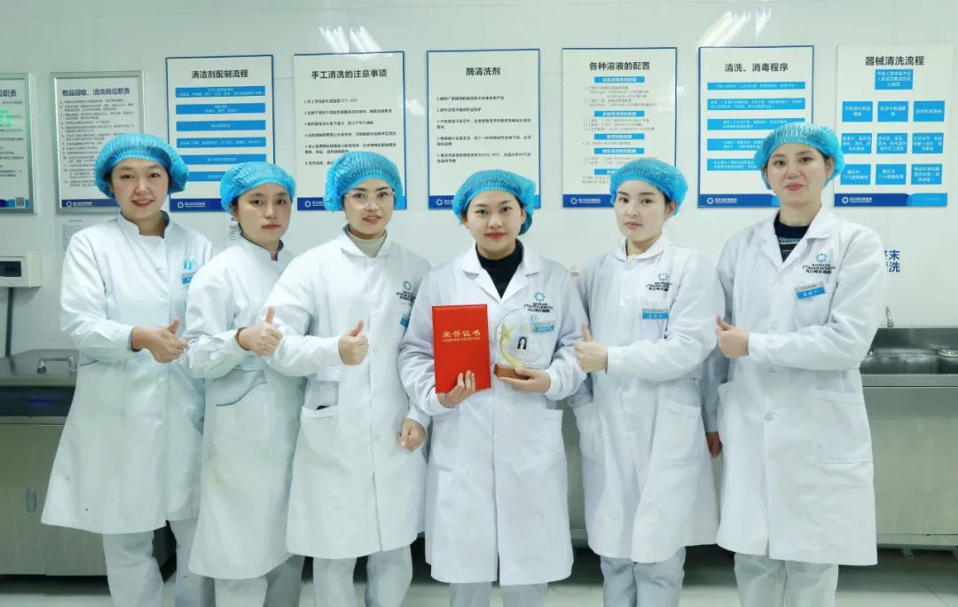 喜报连连!四川结石病医院护士长何静斩获全市消供知识竞赛三等奖!(图10) 喜报连连!四川结石病医院护士长何静斩获全市消供知识竞赛三等奖!(图10)