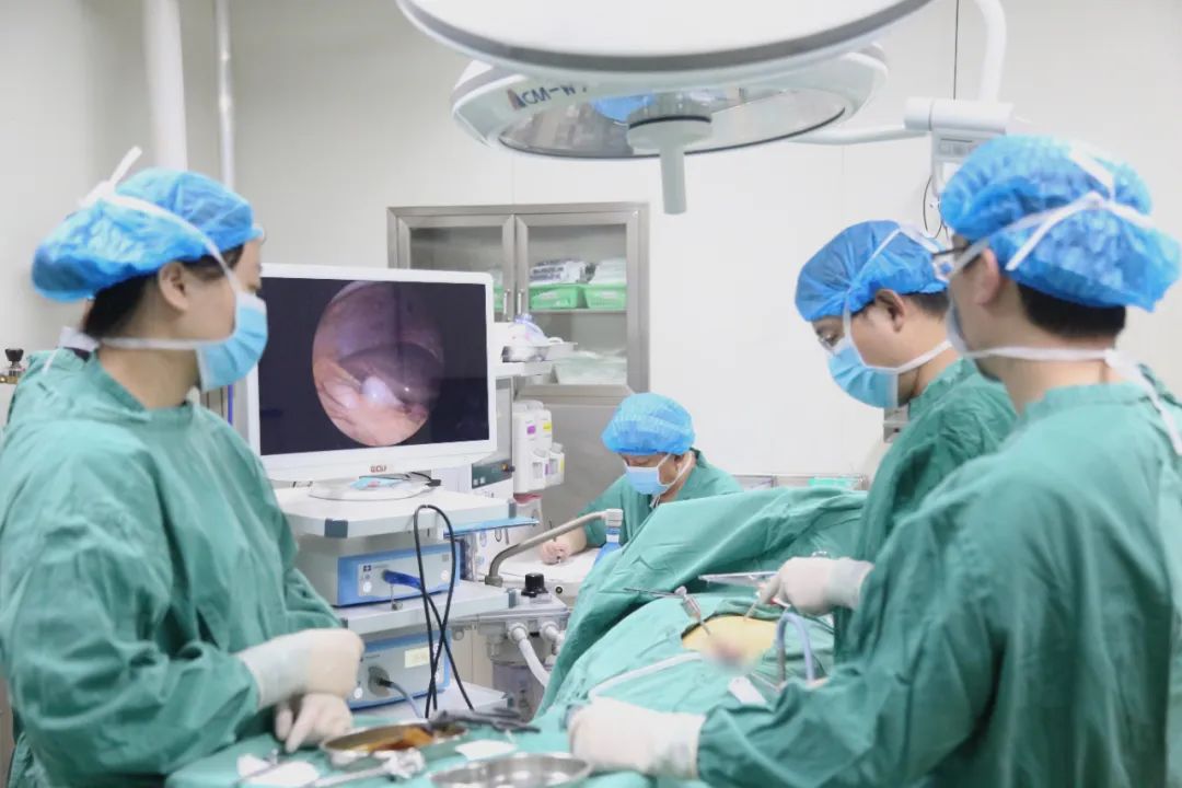 伤口还能这么隐形？聚焦超微创经脐隐瘢痕保胆取石手术【四川胆结石医院】(图2)
